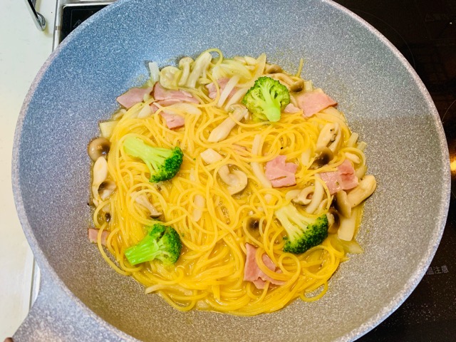 味の素　パスタキューブ　うま辛ペペロンチーノの作り方